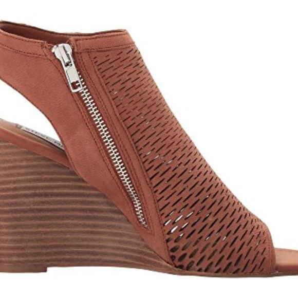 Steve Madden Women's Winny Cognac Nubuck Wedge - Picture 3 of 6